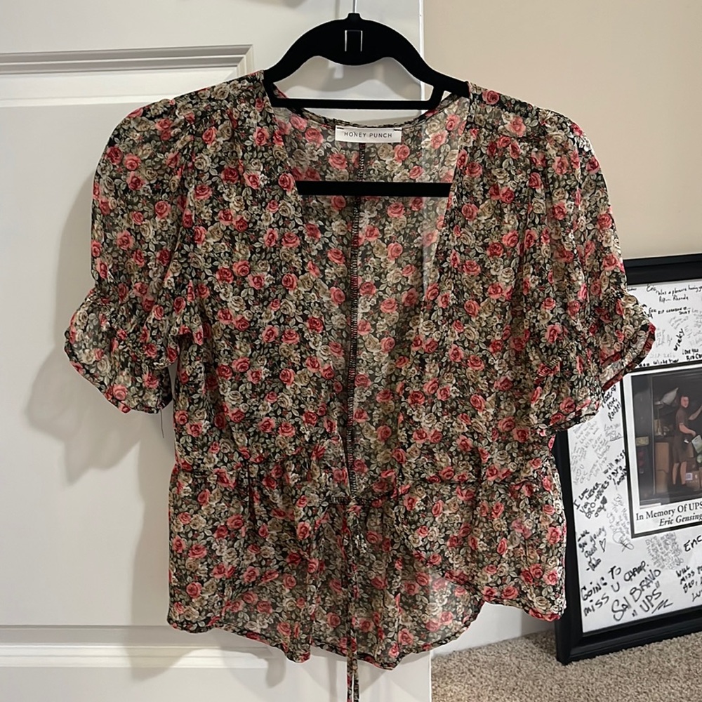 Completely OPEN and SEXY floral blouse! Size small!